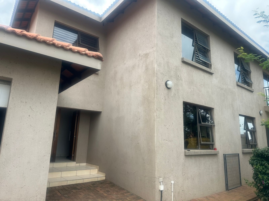 To Let 4 Bedroom Property for Rent in Boschdal North West